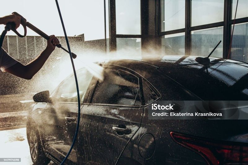 Выездная автомойка, жойизга бориб мошина ювиш Выездная автомойка, жойизга бориб мошина ювиш