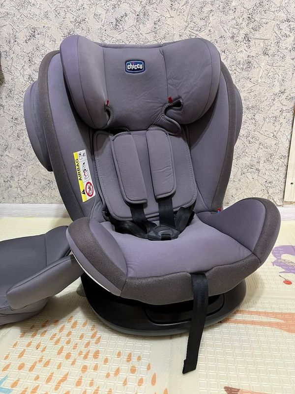 Автокресло chicco Автокресло chicco