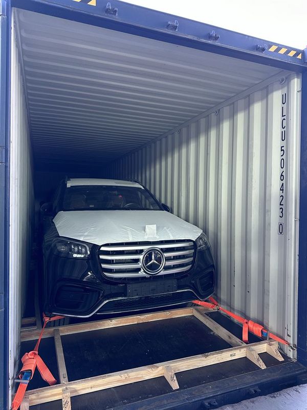 MERCEDES GLS450 yangi nol probeg 2025 model