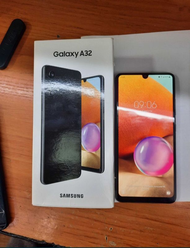 Samsung Galaxy A32 Samsung Galaxy A32