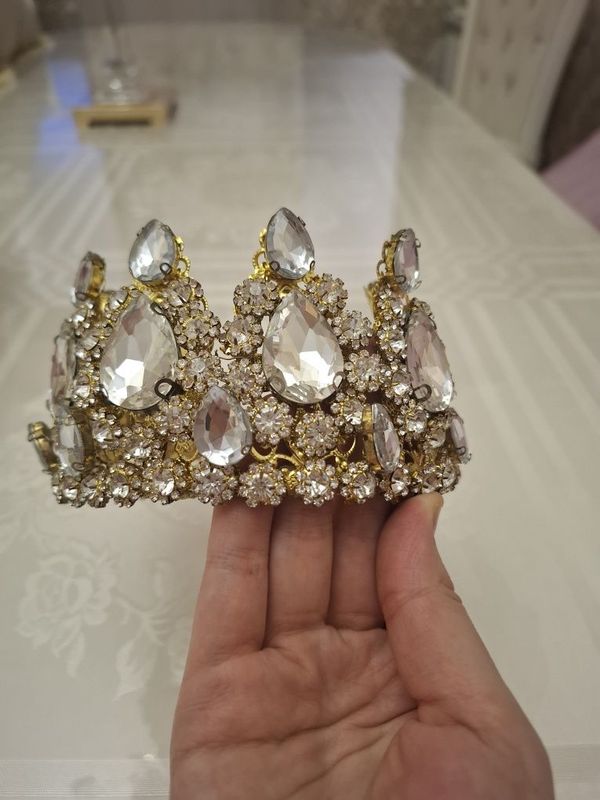 Diadema abadok kelinlar uchun
