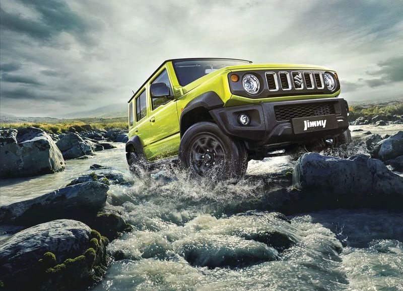 Suzuki Jimny 2025 новая без пробега