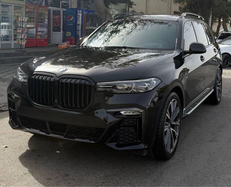 BMW X7 xDrive 40i 2021 год