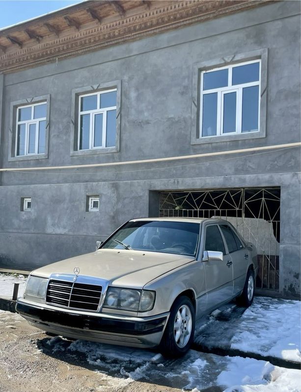 Mersades W124 102 mator 1989 yil