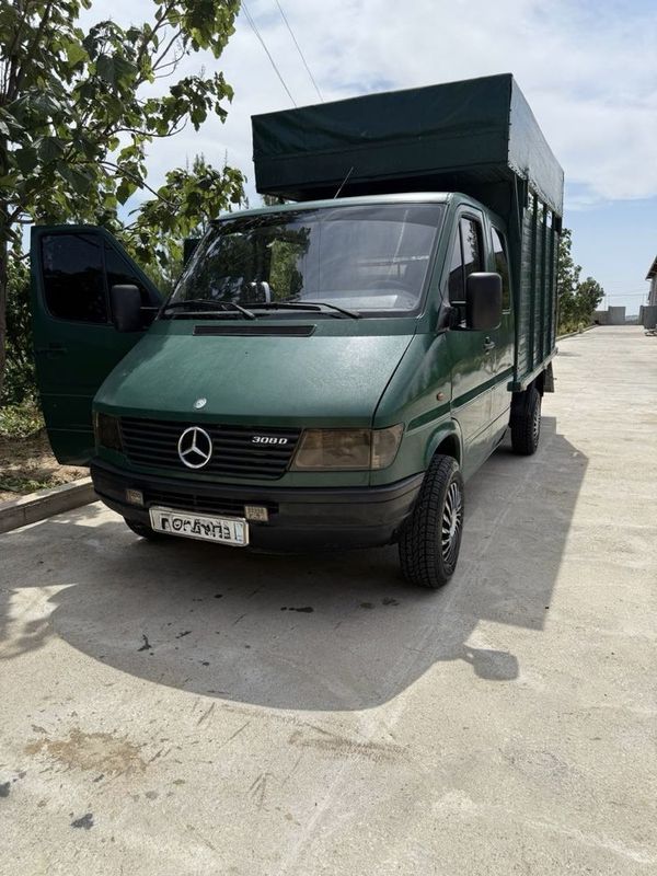 Mercedes Benz Sprinter Mercedes Benz Sprinter