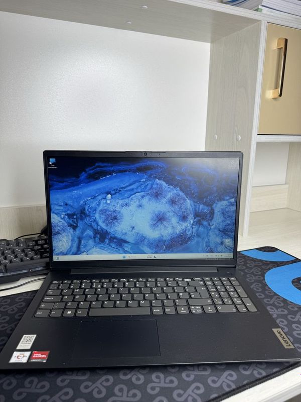 Lenovo 82YU holati yaxshi yili 2023 Lenovo 82YU holati yaxshi yili 2023