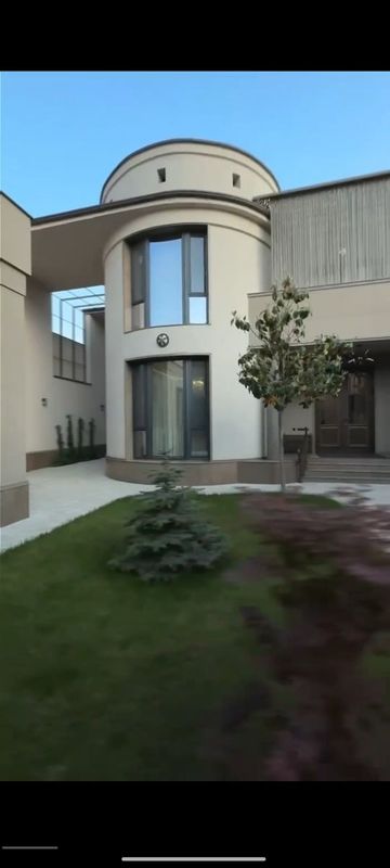 Продается Уникальный Дом в махалле Олтин Мерос, ор-р: ТРЦ HTM, 750 м2 Продается Уникальный Дом в махалле Олтин Мерос, ор-р: ТРЦ HTM, 750 м2