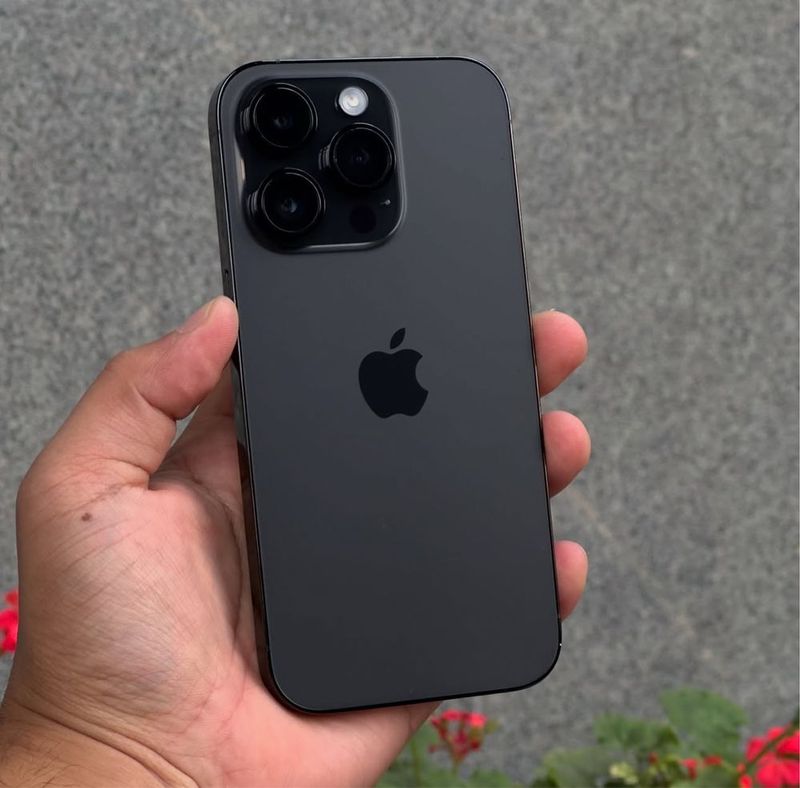 iPhone 14pro Black 256gb Sim 87% Radnoy ishlashi alo !! iPhone 14pro Black 256gb Sim 87% Radnoy ishlashi alo !!