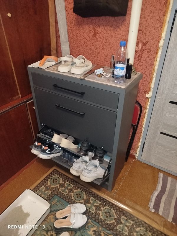 Обувная полка в отличном состоянии Обувная полка в отличном состоянии