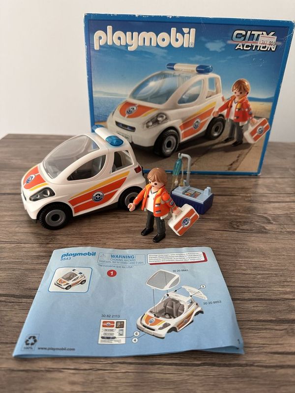 Машина Playmobil скорая помощь Машина Playmobil скорая помощь