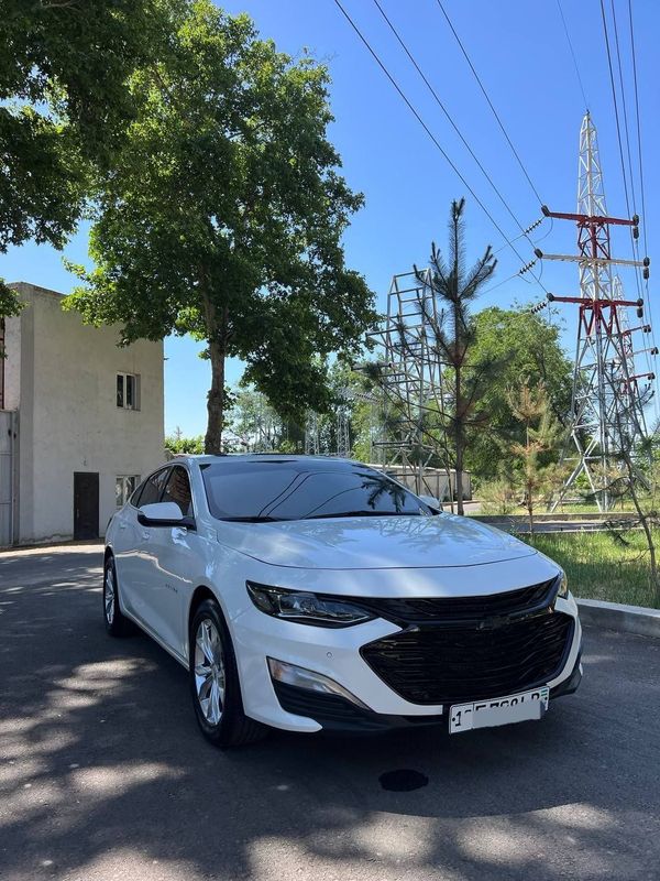 Malibu 2.4 atmasferni sotiladi Malibu 2.4 atmasferni sotiladi