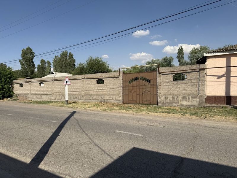 Срочно продается участок пустая земля очень хорошая локация. Срочно продается участок пустая земля очень хорошая локация.