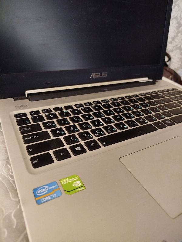 ASUS core i7 SSD 1 tb 16 GB ozu