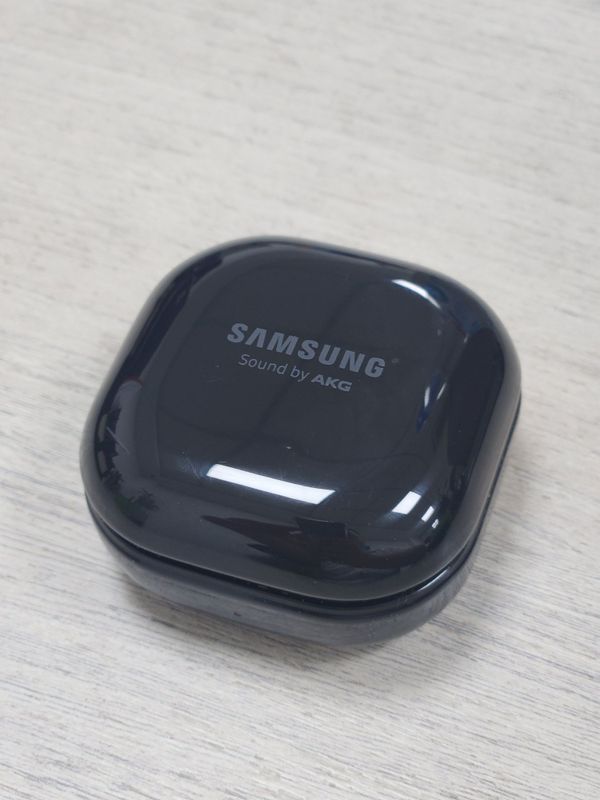 Samsung buds live