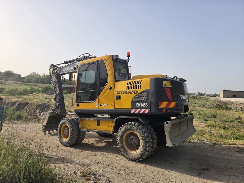 Экскаватор волво volvo 2015 yil Экскаватор волво volvo 2015 yil