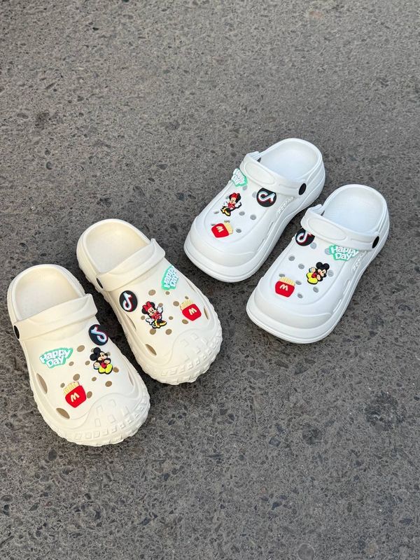 Ayol qizlarimiz uchun yumshoq tapochka Ayol qizlarimiz uchun yumshoq tapochka