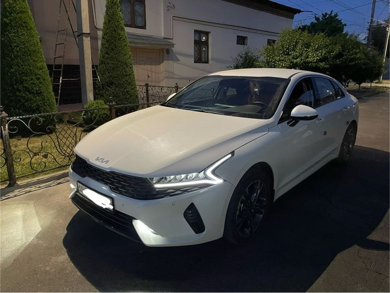 Kia k5 sotiladi yengi Kia k5 sotiladi yengi
