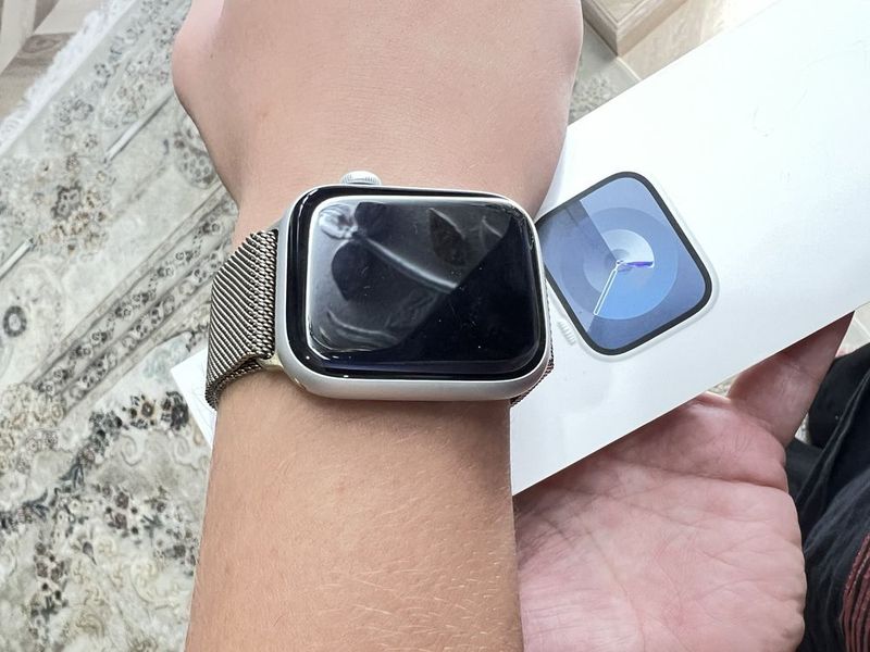 Iwatch часы в хорошим состоянии Iwatch часы в хорошим состоянии