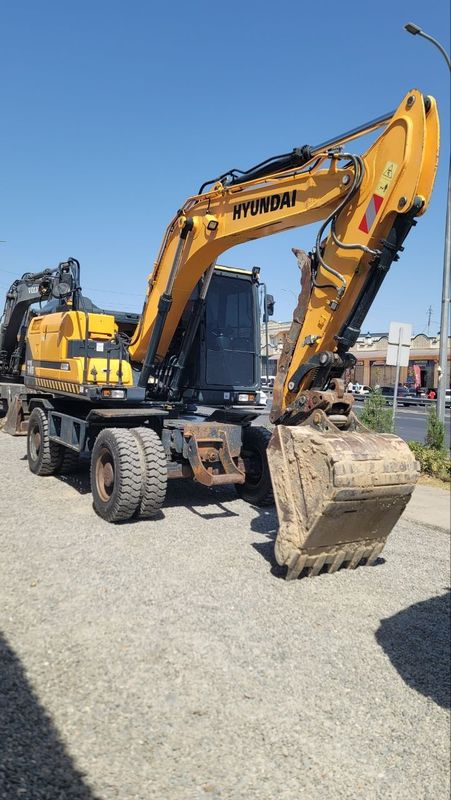 Hyundai HW 145 sotiladi