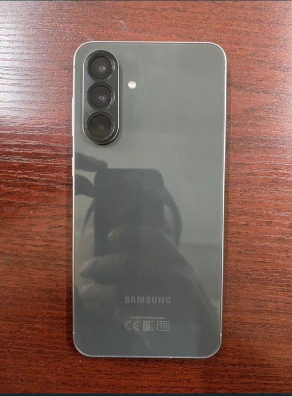 Samsung A56 5G 8/128GB Samsung A56 5G 8/128GB