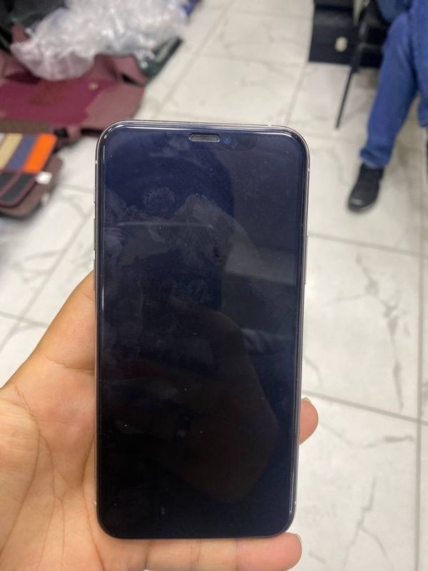 Iphone 11 pro 64/gb