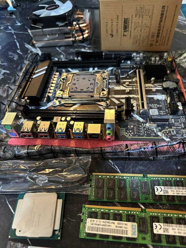 Игровой комплект - x99 + 2690v3 + 32gb ddr4 + куллер 4 трубки Игровой комплект - x99 + 2690v3 + 32gb ddr4 + куллер 4 трубки