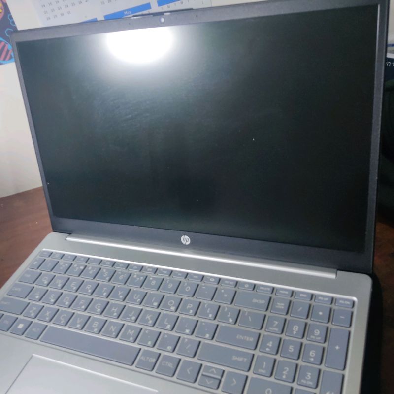HP NOUTBUK AMD Ryzen-5 7520 HP NOUTBUK AMD Ryzen-5 7520