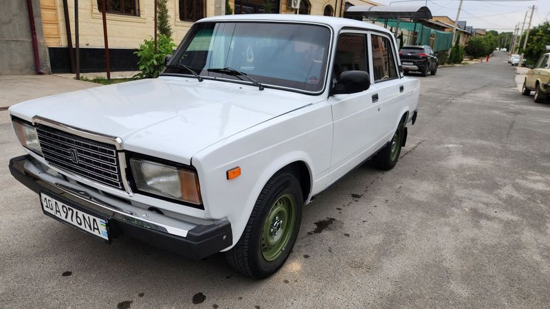 Vaz 2107 Injektor Yilli 2007 Suyagi Butun Sirochna Sotiladi