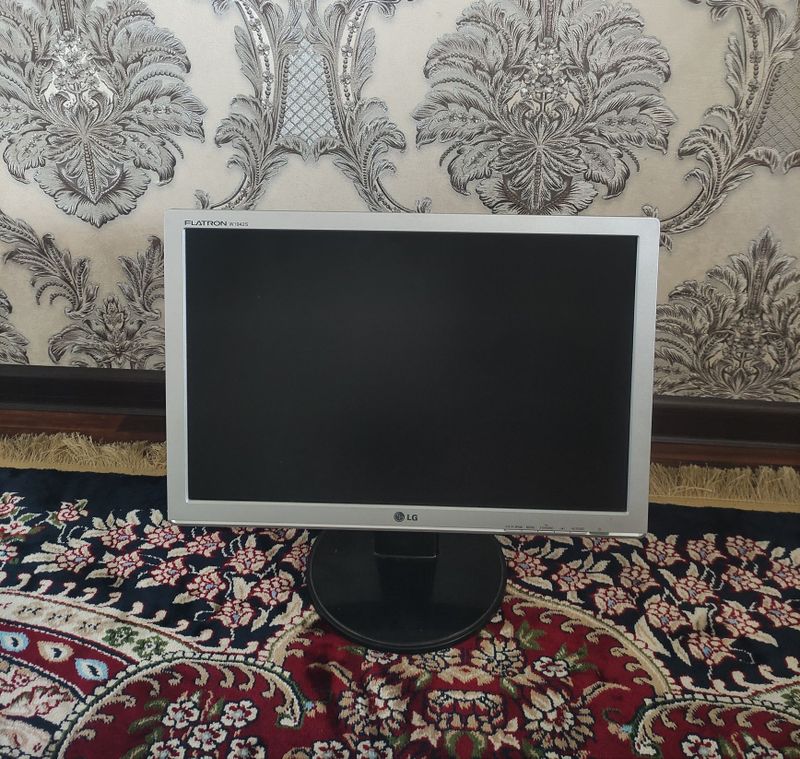 Монитор LG W1942S на 19, 1440×900р