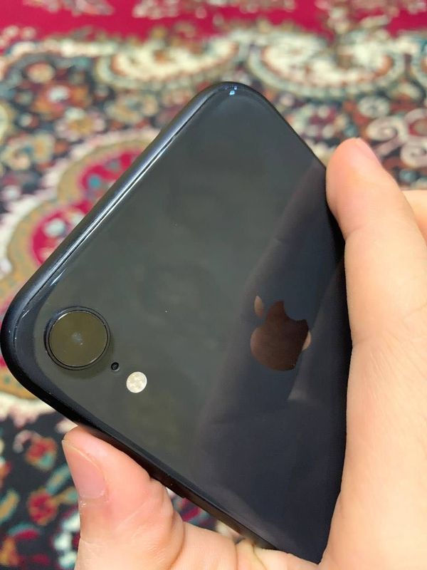 Iphone xr yomksti 85% joyi 64tali