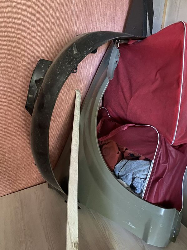 Gentra ong tomon krilo qanot padkrilnik va molding Gentra ong tomon krilo qanot padkrilnik va molding