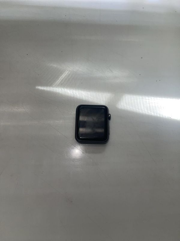 Apple watch 1 sotiladi