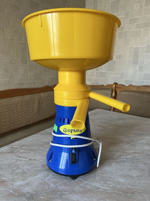 Sut qayta ishlash separatori. Сепаратор Sut qayta ishlash separatori. Сепаратор