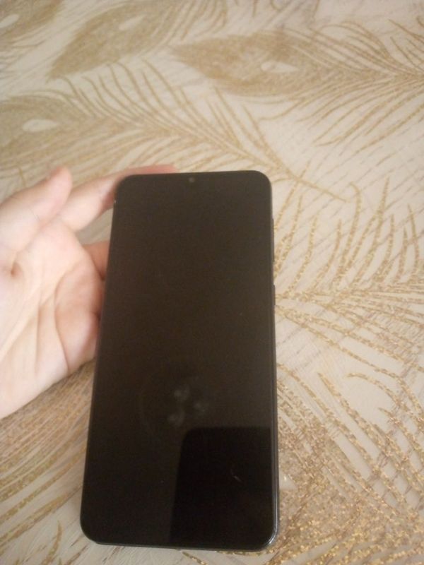Samsung galaxy a30. Karobkasi bor Samsung galaxy a30. Karobkasi bor