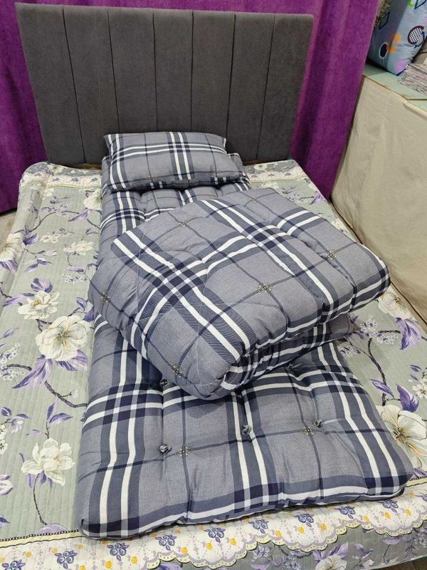 Maktab-internatlar, yotoqxonalar uchun bir kishilik matras 75*185 Maktab-internatlar, yotoqxonalar uchun bir kishilik matras 75*185
