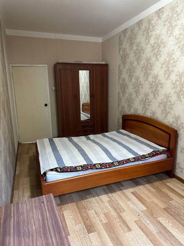 Юнусабад-15,, метро Туркистон олдида. Еш ОИЛАГА берилади Юнусабад-15,, метро Туркистон олдида. Еш ОИЛАГА берилади
