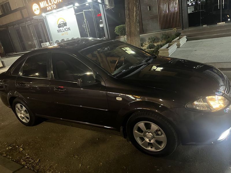 Жентра автомат. 2018 йил. 240000 пробэг. Краска 2-3 та дэтал.