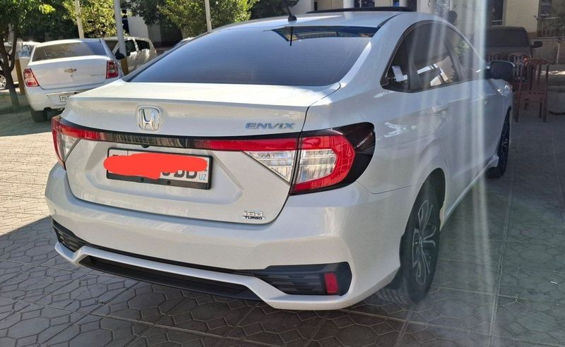 Honda envix sotiladi