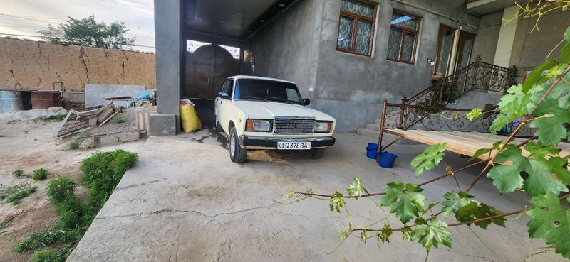 Vaz 2107 sotiladi Vaz 2107 sotiladi