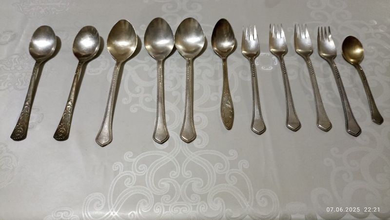 Продаю мельхиоровые ложки б/у Продаю мельхиоровые ложки б/у