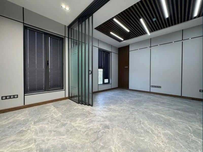 Аренда офиса на Миноре. Ц-5. 239 м² Аренда офиса на Миноре. Ц-5. 239 м²