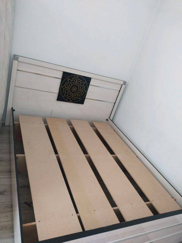 spalniy mebel sotiladi ishlatilgan spalniy mebel sotiladi ishlatilgan
