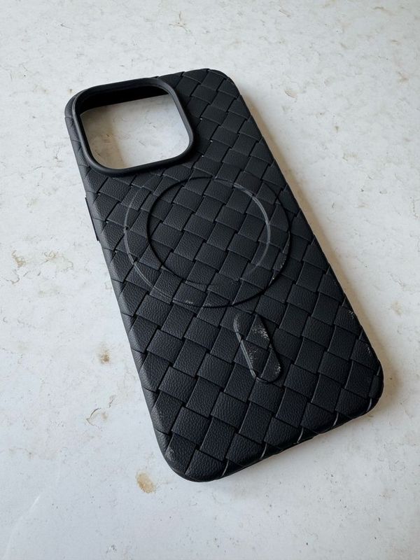 Matoviy chexol iPhone 15 pro yangi taqilmagan Matoviy chexol iPhone 15 pro yangi taqilmagan