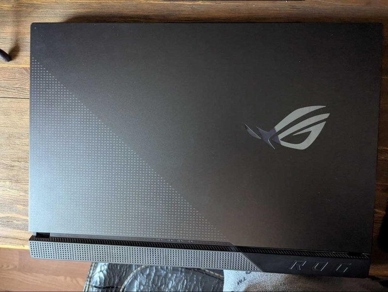 Asus ROG Strix G713 Игровой ноутбук Asus ROG Strix G713 Игровой ноутбук