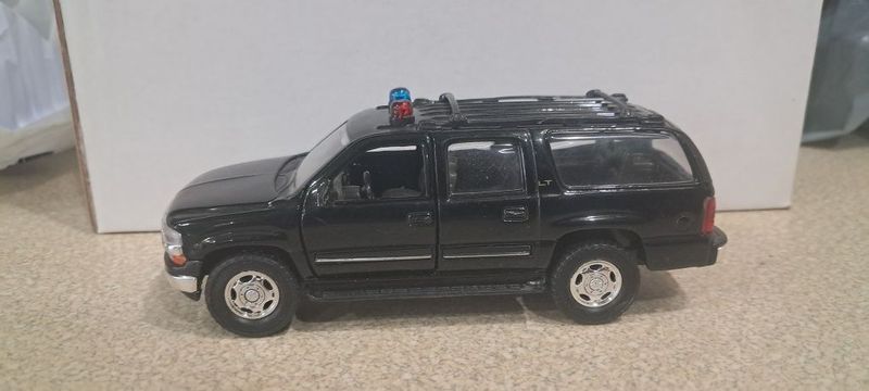 Продам моделька Chevrolet Suburban Охрана ФСБ