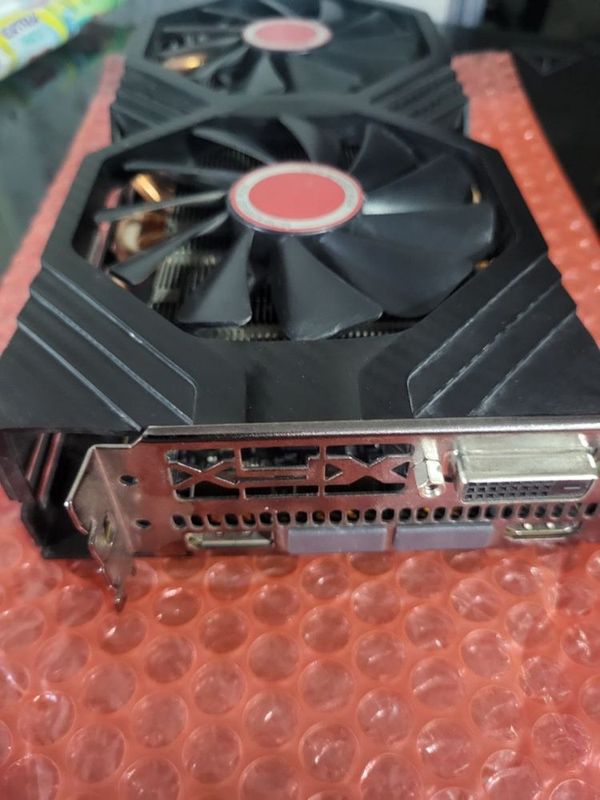 Rx 580 8gb 256bit ddr5 XFX bodel 8 pin Rx 580 8gb 256bit ddr5 XFX bodel 8 pin