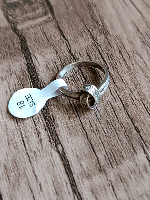Серебряное кольцо 925 Серебряное кольцо 925