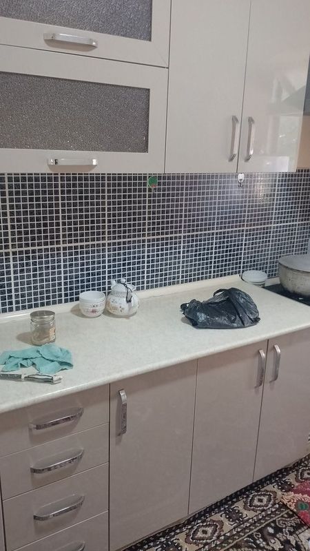 Янгийул шахри кондитрскийда 1 хонали уй сотилади