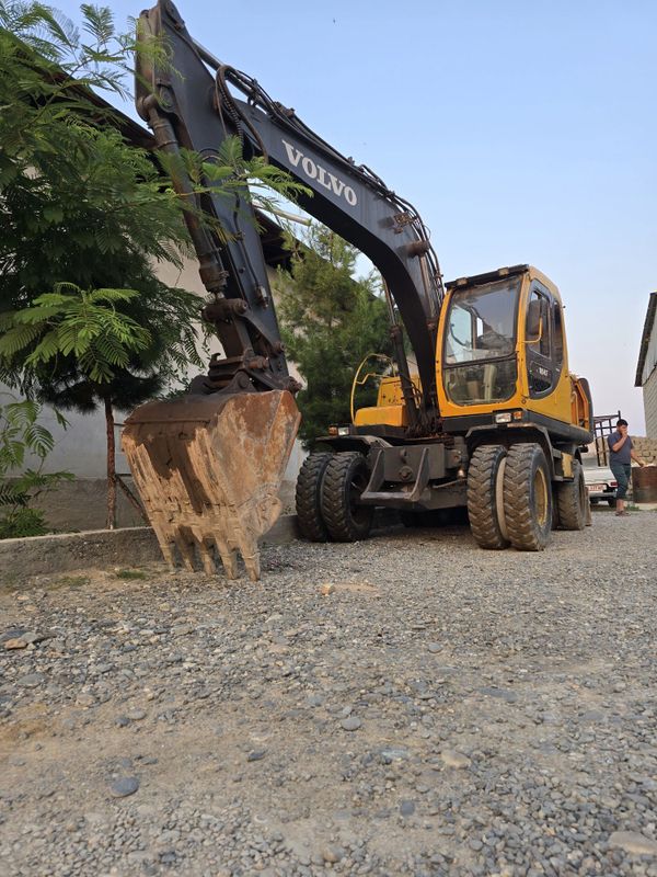 Volvo ekeskavator 135 Volvo ekeskavator 135