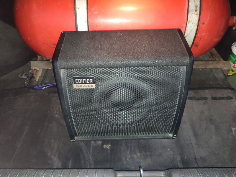 EDIFIER car audio